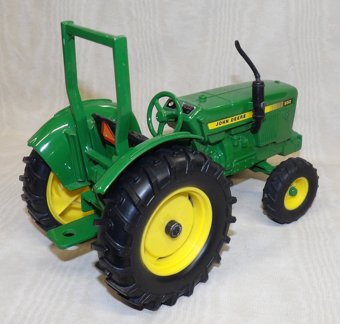 #15163 1/16 John Deere 950 Compact Utility MFWD Tractor - No Box, AS IS
