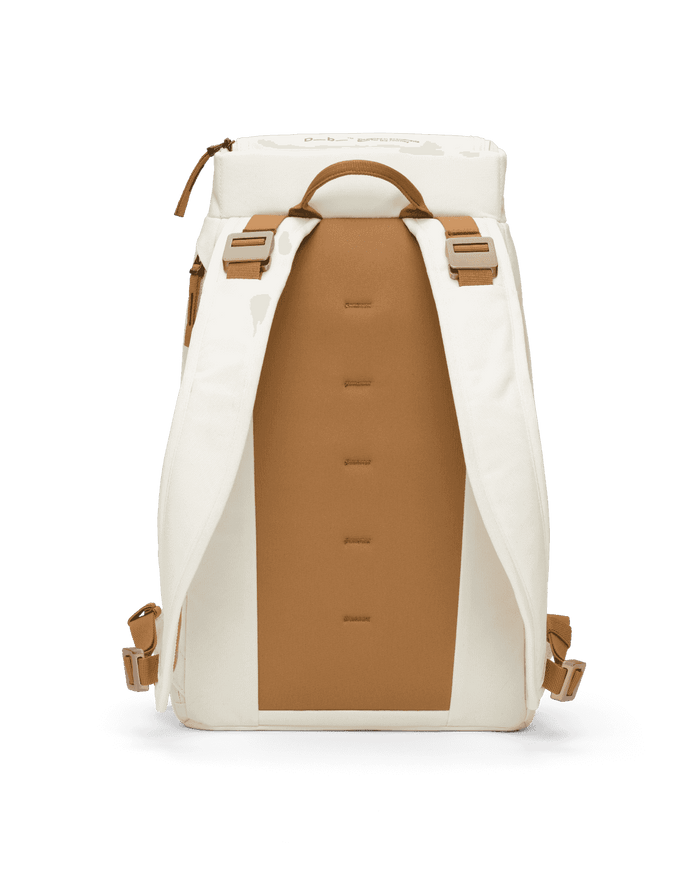 Hugger Backpack 20L Oatmilk