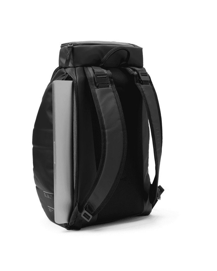 Hugger Backpack 20L Oatmilk